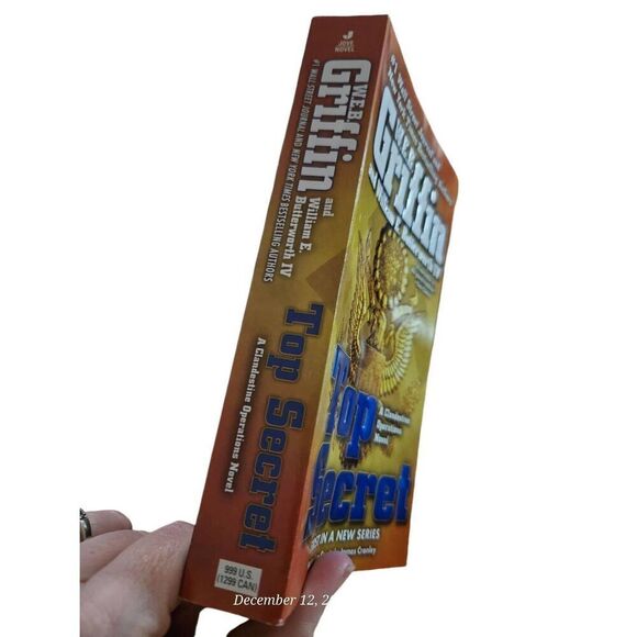 Top secret by W.E.B. Griffin Jobe novel penguin books isbn 9780515155617 - Picture 3 of 5